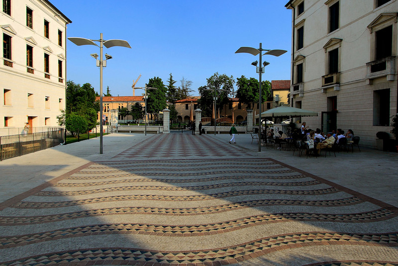 ''Piazza,ponte e gru …. cosa vuoi di più ?'' - Treviso