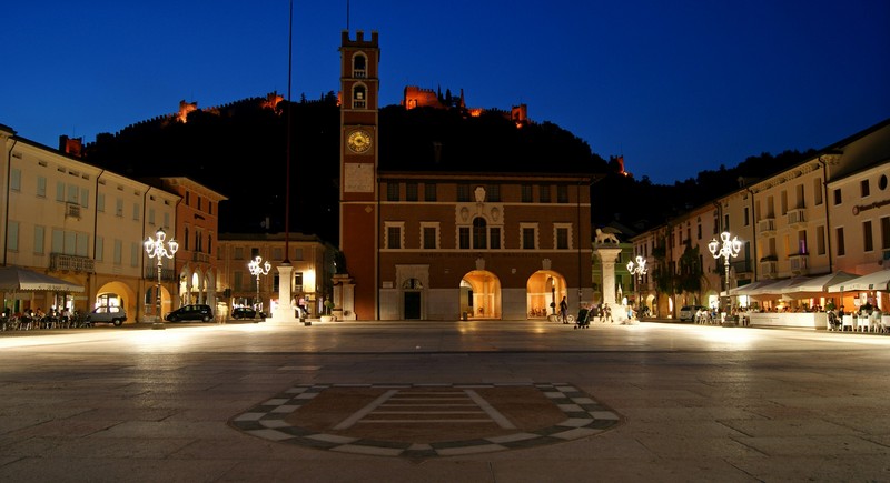 ''Nel silenzio si addormenta il sole.'' - Marostica