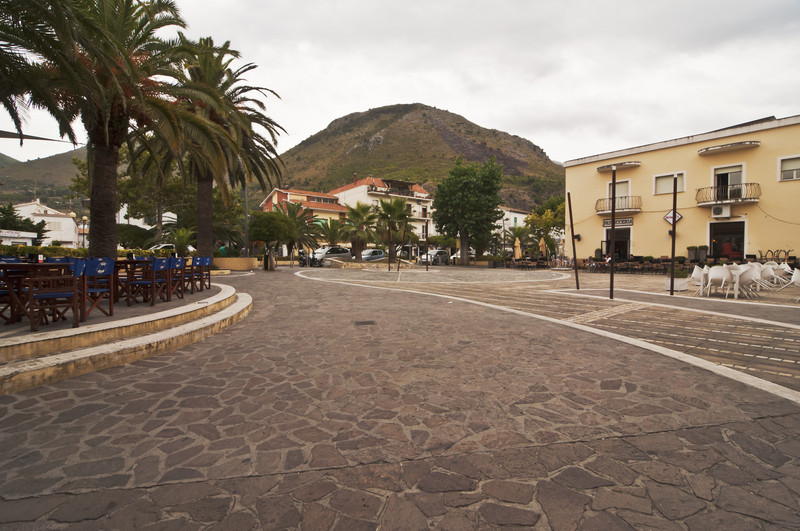''tavolini all’aperto'' - Praia a Mare