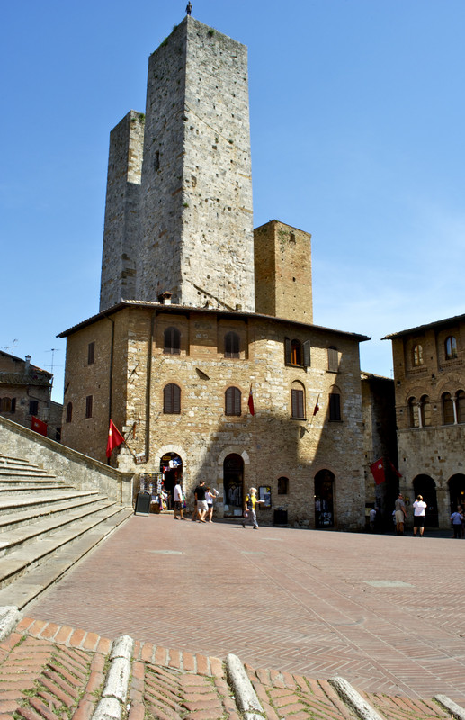 ''Uno sguardo verso il cielo'' - San Gimignano