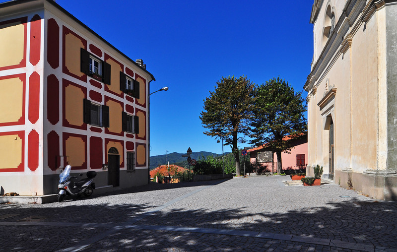 ''Piazza in Frazione Sanda'' - Celle Ligure