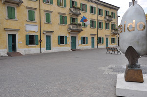 Piazza Betteloni.