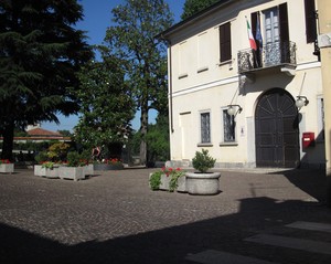 Piazza Gaetano Negri