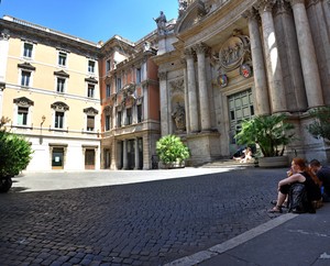 Relax in piazza