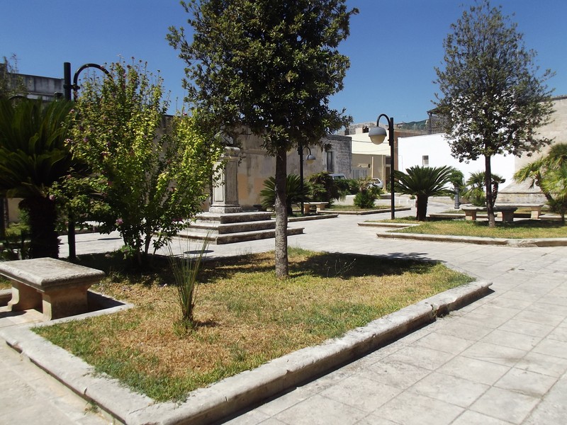 ''Piazzetta adiacente Piazza del popolo'' - Muro Leccese