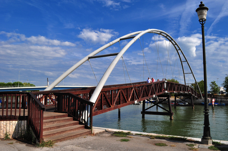 ''quizzone: un bacio a chi trova dov’è nascosto il gabbiano.'' - Marano Lagunare
