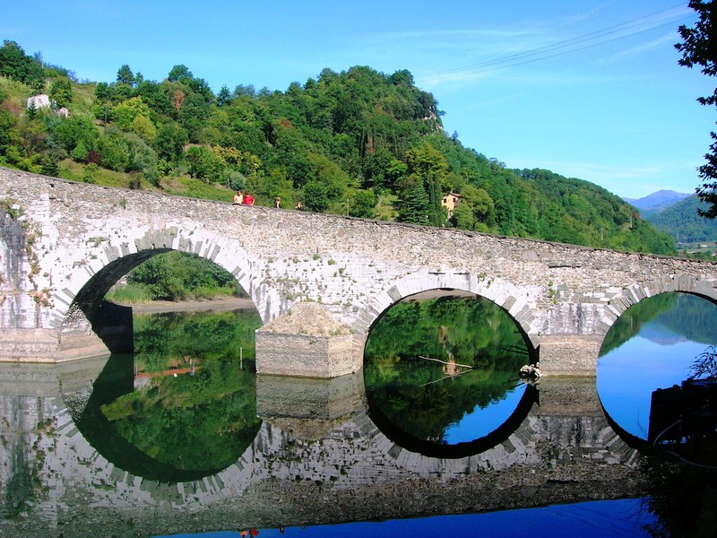''riflessi del diavolo'' - Borgo a Mozzano