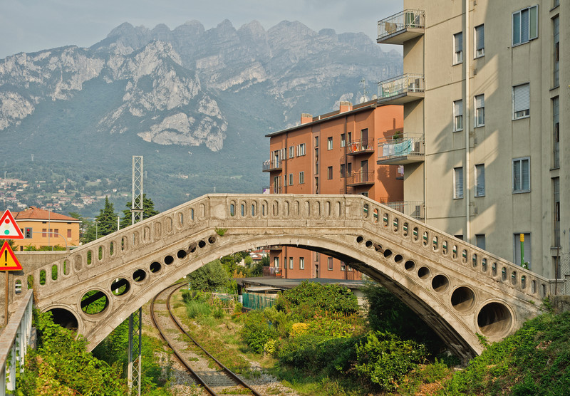 ''Ponte Malgrate e come sfondo il Resegone'' - Malgrate