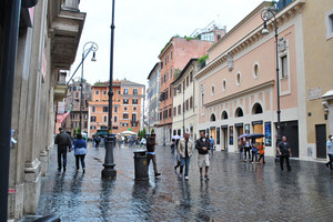 Piazza s. Lorenzo in Lucina