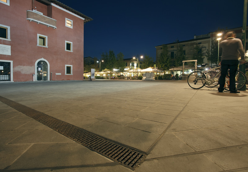 ''la piazza del fortino'' - Forte dei Marmi
