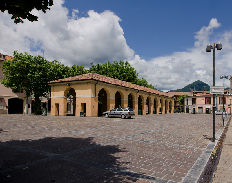 ''Piazza Vittorio Veneto'' - Erba