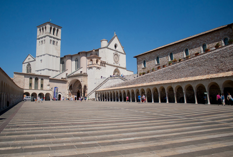 ''Verso la Basilica di San Francesco'' - Assisi