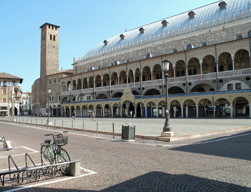 ''Piazza delle Erbe'' - Padova