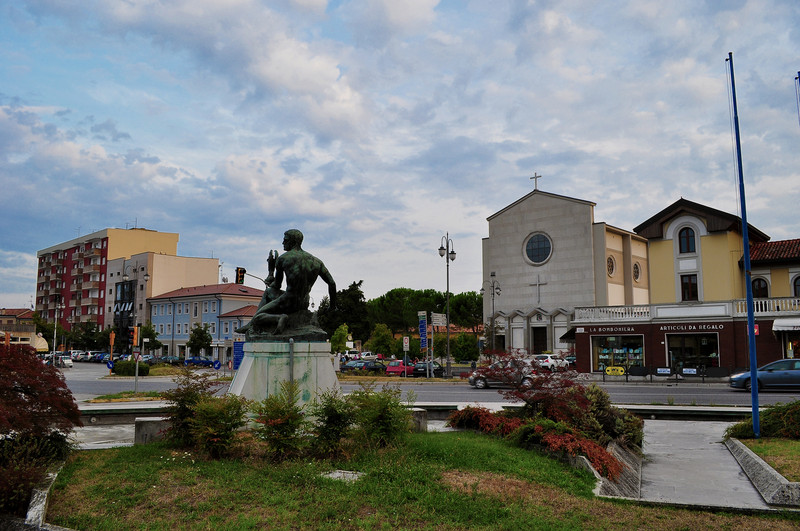 ''scusi le spalle'' - San Giorgio di Nogaro