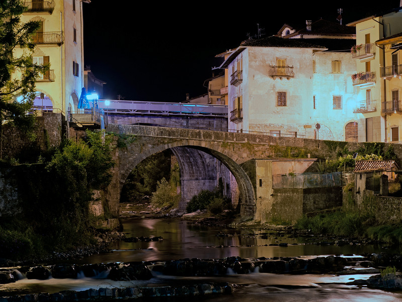 ''Il vecchio borgo di notte'' - San Giovanni Bianco