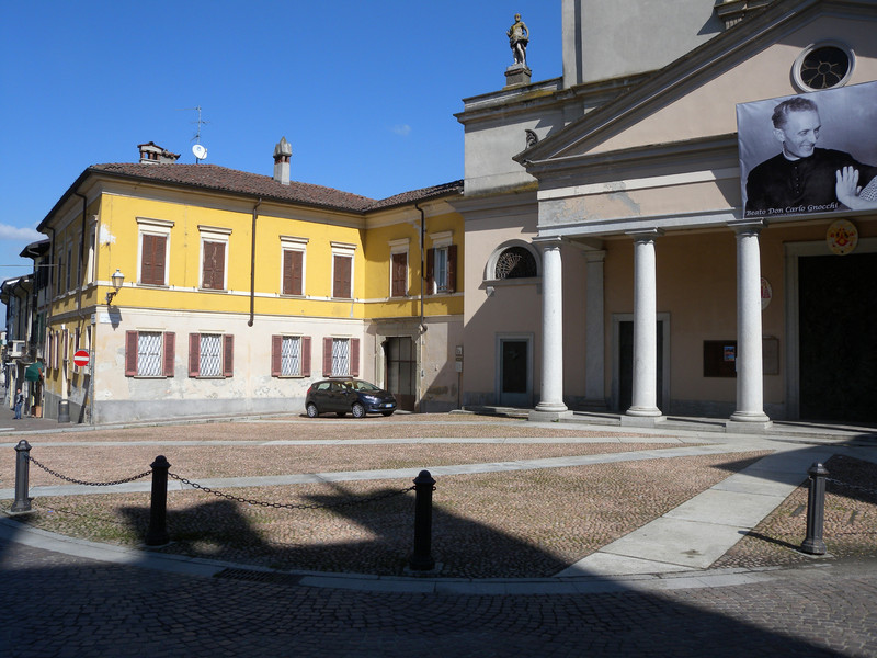 ''una piazza di san colombano'' - San Colombano al Lambro