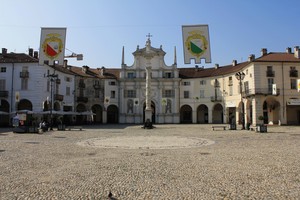 La statua dell’Annunziata