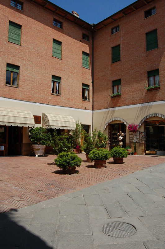 ''Piazza Martiri della Libertà'' - Pienza