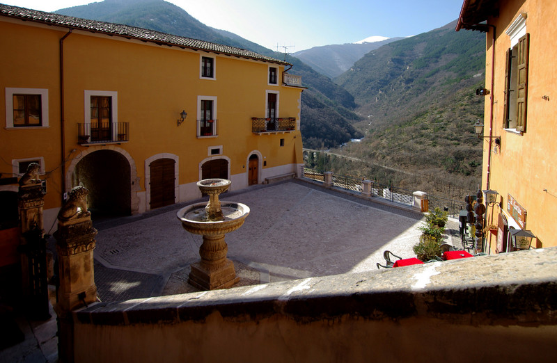 ''Ultima piazza'' - Pettorano sul Gizio