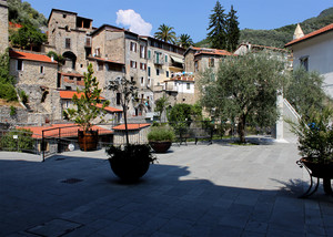 Piazza O. Raimondo