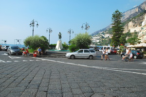 Piazza Flavio Gioia