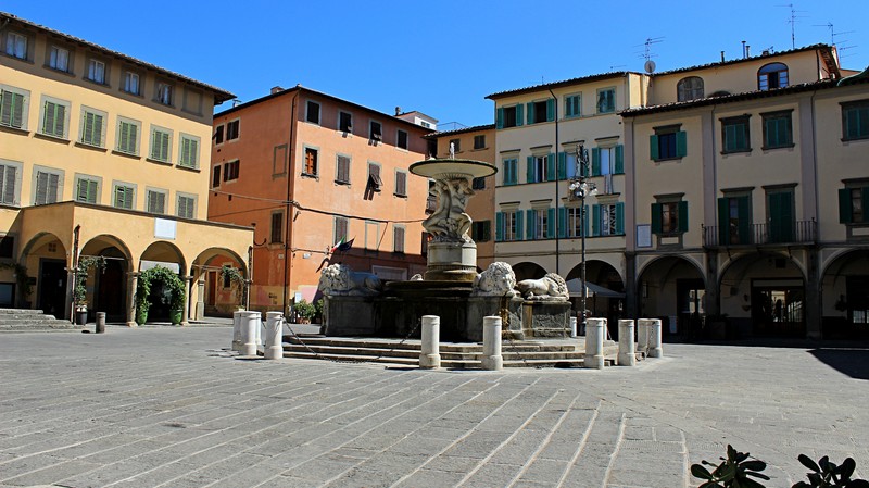 ''Piazza F. degli Uberti'' - Empoli
