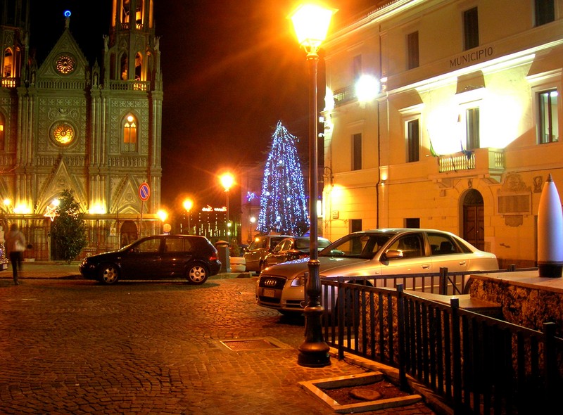 ''La piazza grande'' - Montesano sulla Marcellana