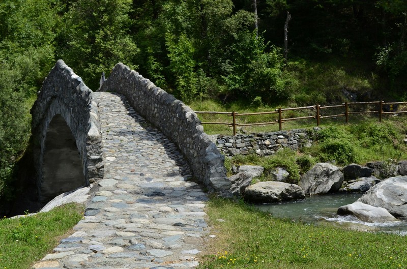 ''ponte romano'' - Challand-Saint-Victor
