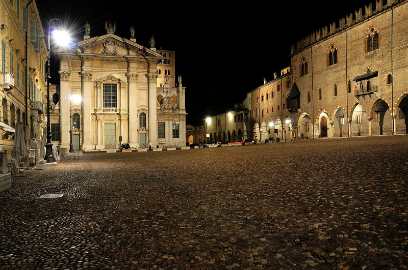 ''Piazza Sordello'' - Mantova