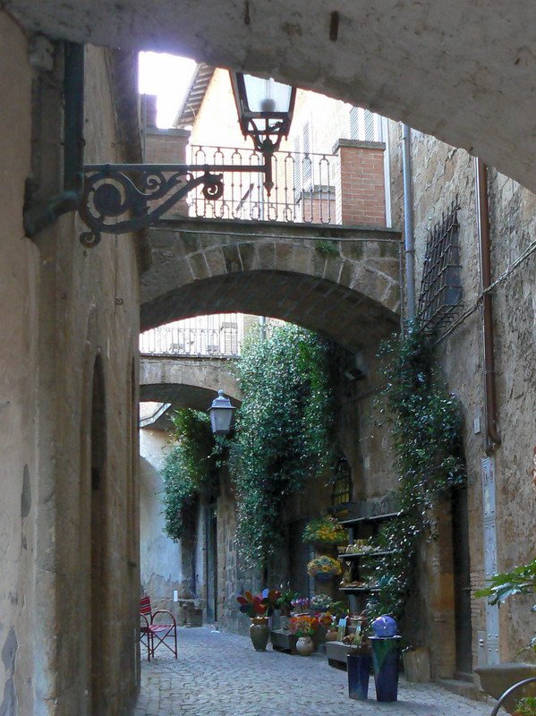 ''Passaggi tra i vicoli di Orvieto'' - Orvieto