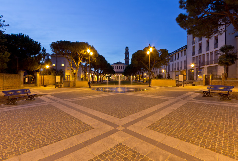 ''Piazza XX Settembre in blu'' - Rovigo