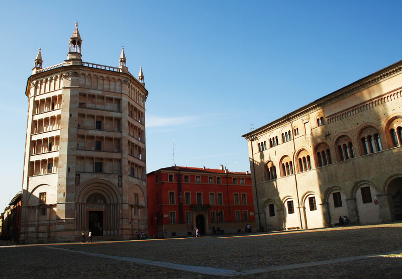 ''Pomeriggio in piazza Duomo'' - Parma