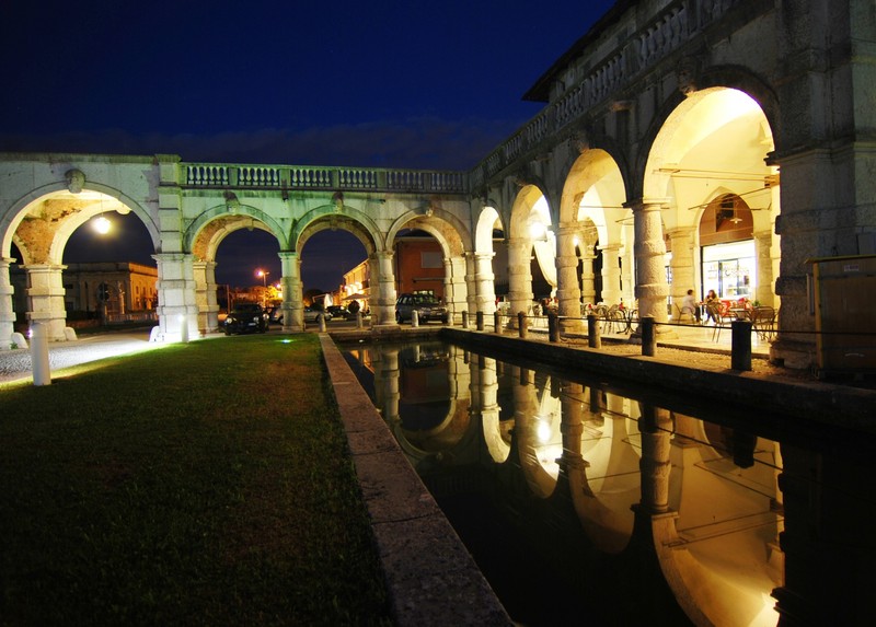 ''villa contarini il ponte verso la piazza'' - Piazzola sul Brenta