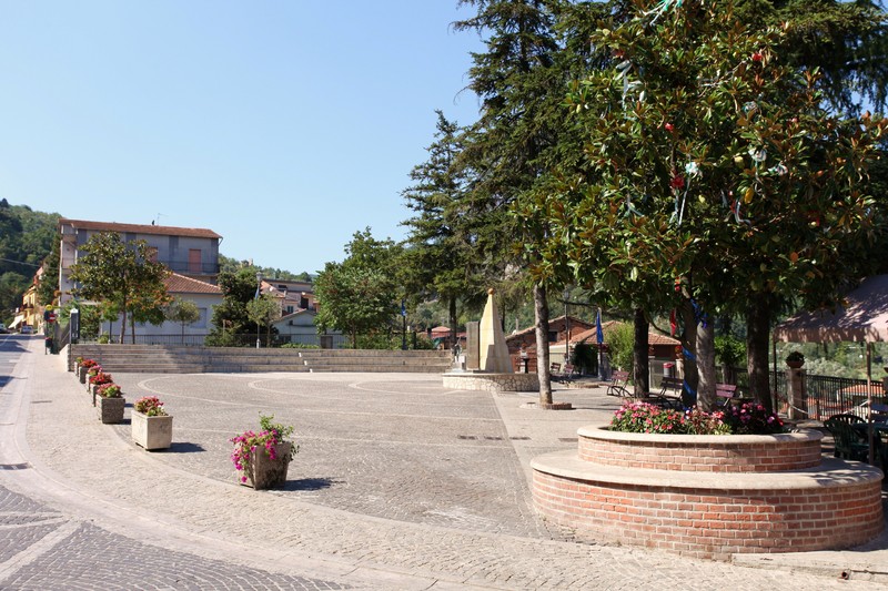 ''Piazza XXIII Novembre'' - Caposele