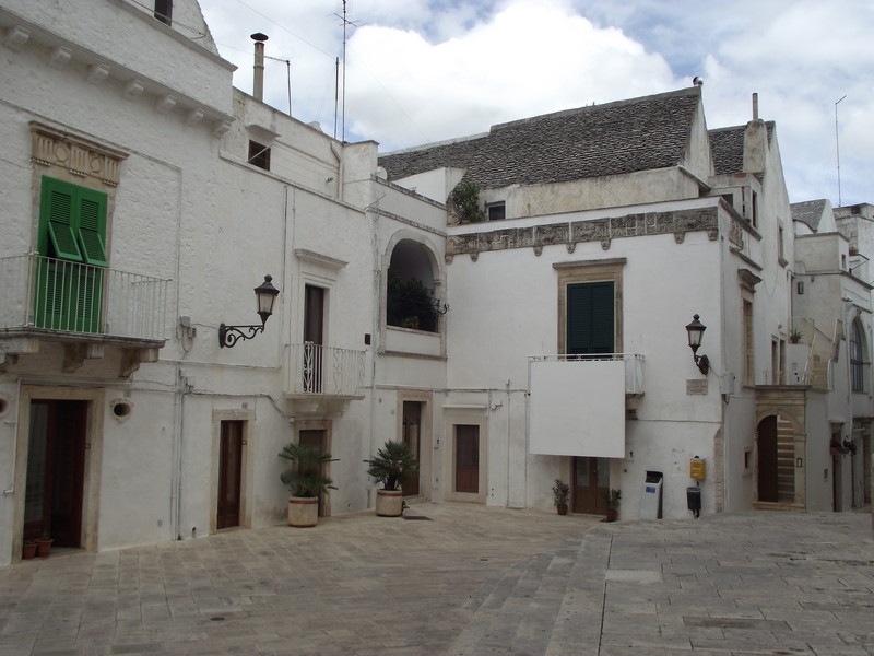 ''PIAZZA  RODIO'' - Locorotondo