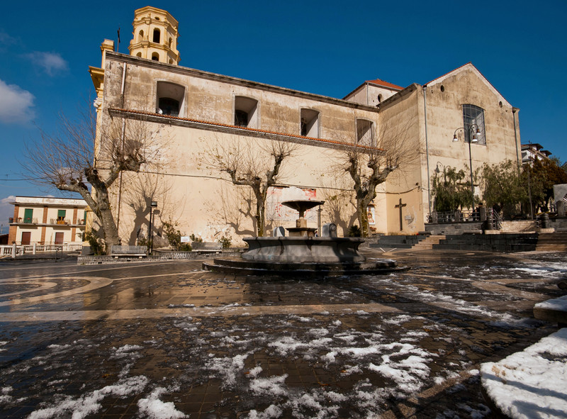 ''La piazzetta di Lettere'' - Lettere