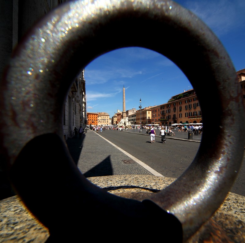 ''PIAZZA NAVONA NEL MIRINO'' - Roma