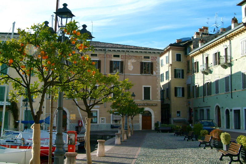 ''Piazzetta sul Porticciolo'' - Gargnano