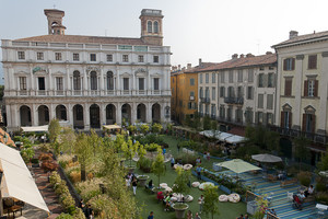 Un giardino in Piazza Vecchia