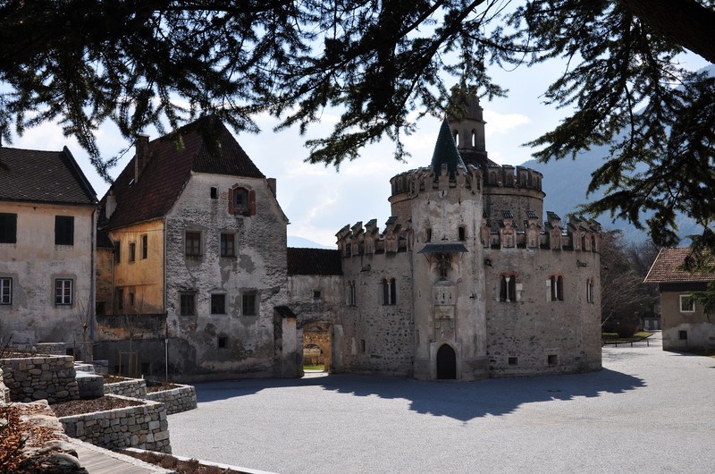 ''Piazza dell’abbazia'' - Varna