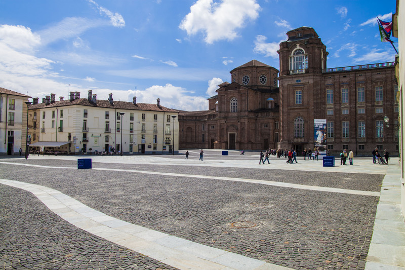 ''Piazza della Repubblica ( lato b )'' - Venaria Reale