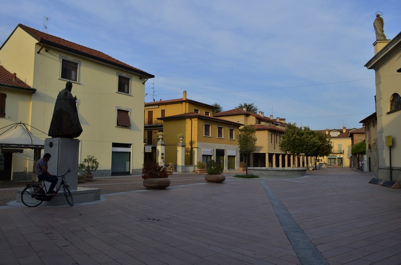 ''in piazza'' - Carugate