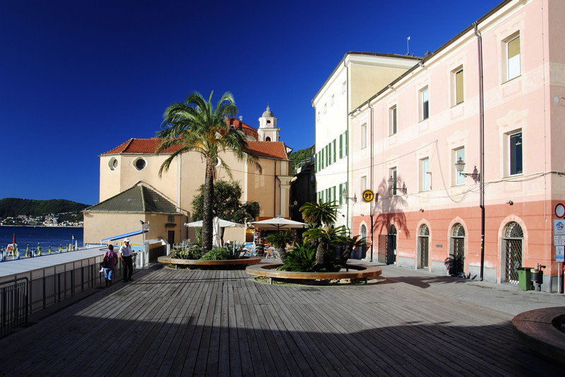 ''Piazza Airaldi e Durante'' - Alassio