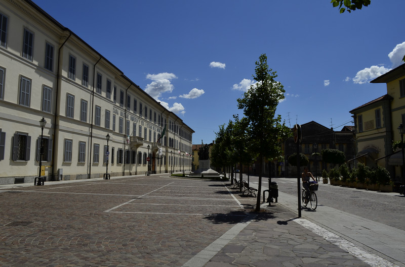 ''piazza a sorpresa…'' - Turate