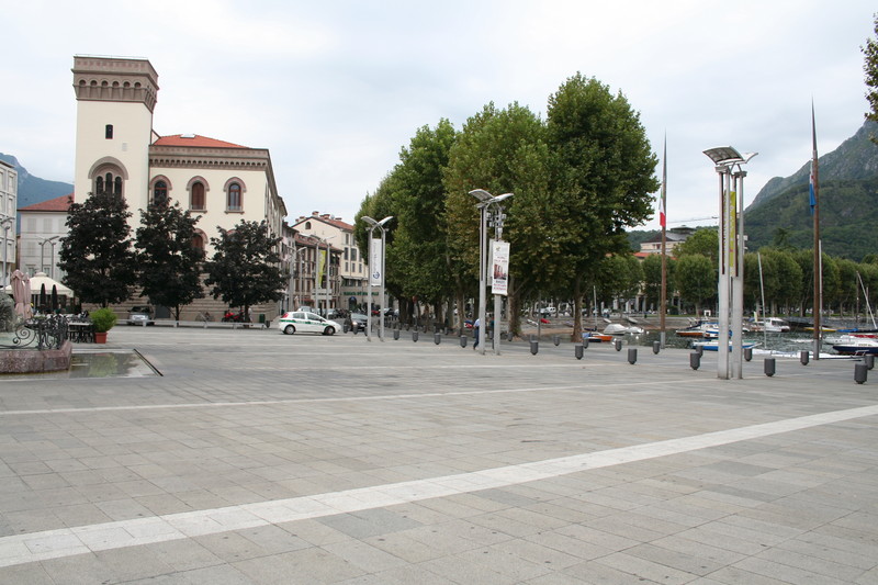 ''Piazza Cermenati – lato c'' - Lecco