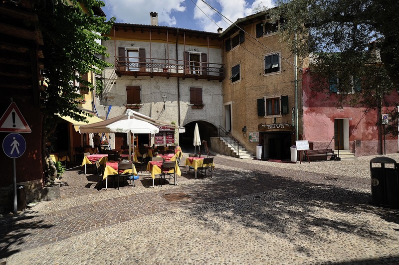 ''Piazza Olivo'' - Brenzone sul Garda