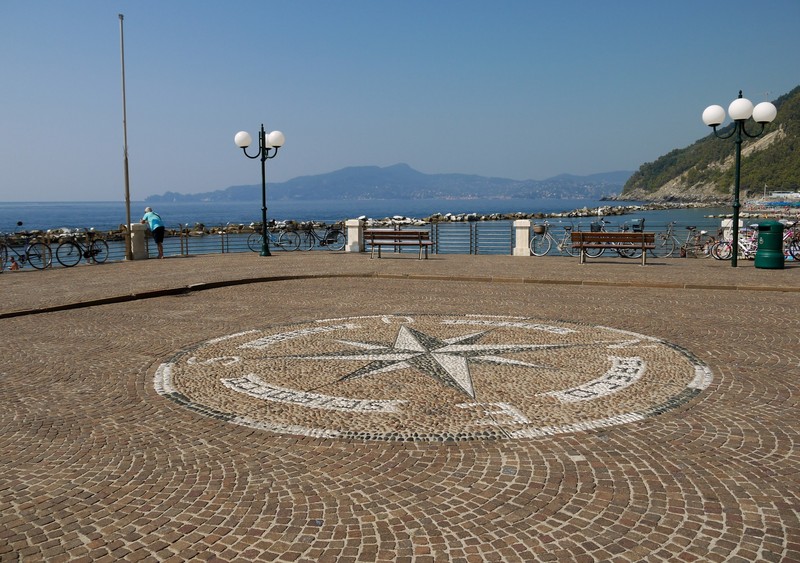 ''Verso il mare'' - Chiavari
