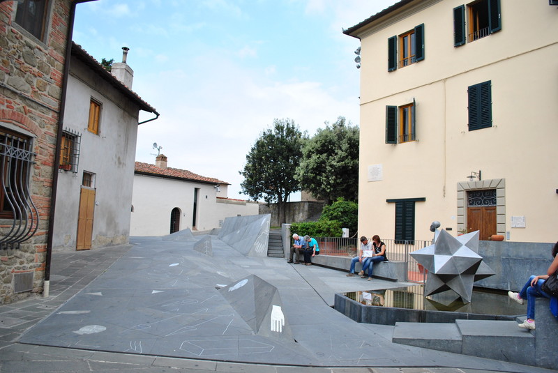 ''Piazzetta nel paese del Genio'' - Vinci
