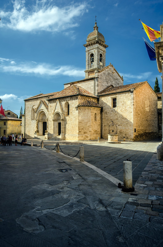 ''La piazza principale'' - San Quirico d'Orcia
