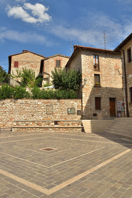 ''Losanghe cadute'' - Corciano